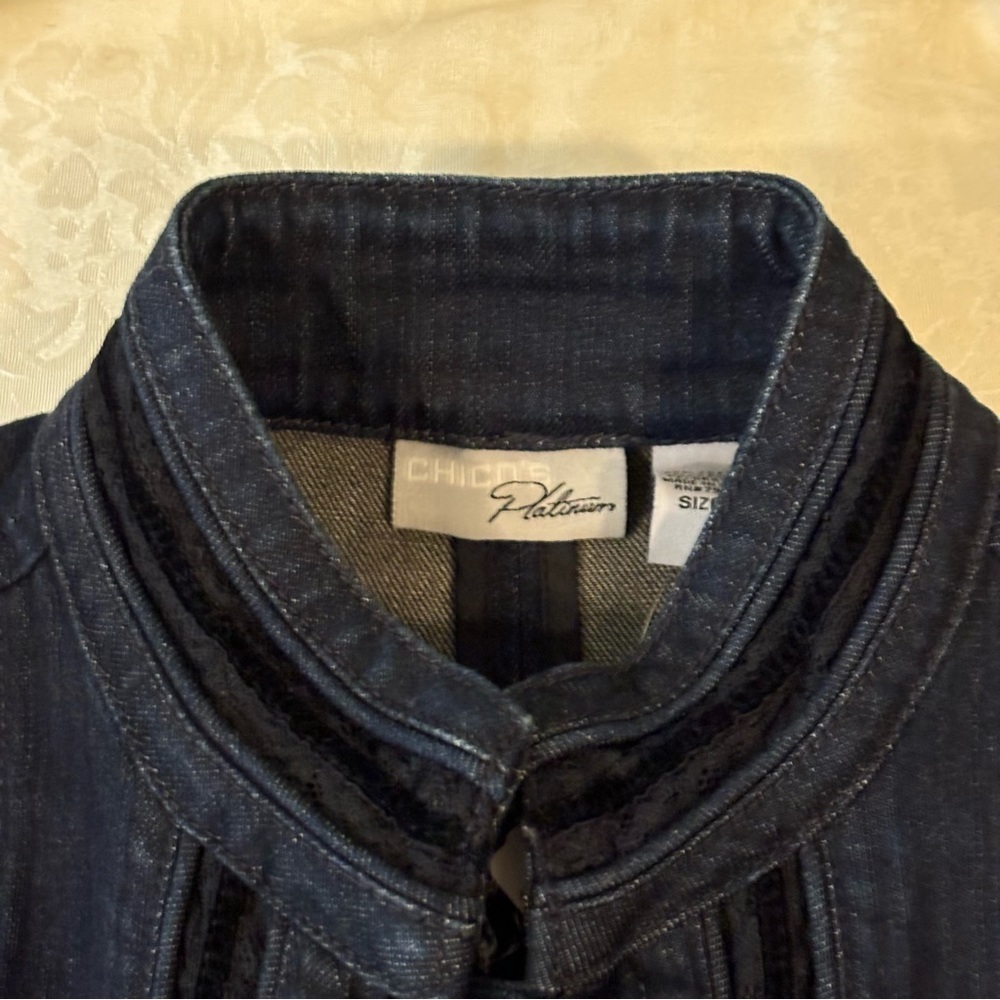 NWT Chicos Size 2 Dark Denim Embroidered Jacket - Picture 3 of 14